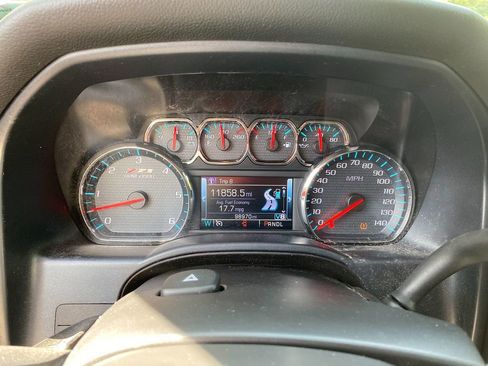 Used 2018 Chevrolet Silverado 1500 LT w/ All Star Edition image 18