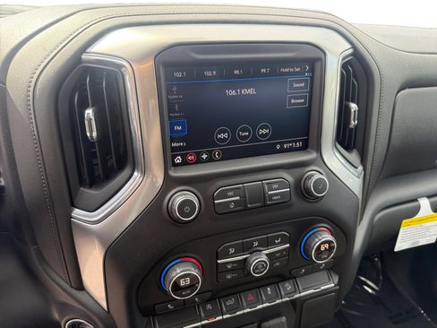 Used 2019 Chevrolet Silverado 1500 LT Trail Boss w/ Convenience Package image 12