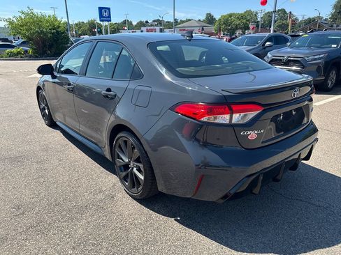 Used 2023 Toyota Corolla SE w/ SE Premium Package FWD image 5