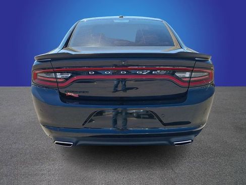 Used 2019 Dodge Charger SXT w/ Plus Group RWD image 5