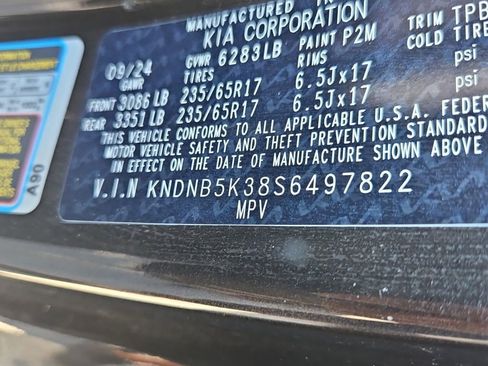 Used 2025 Kia Carnival FWD image 6