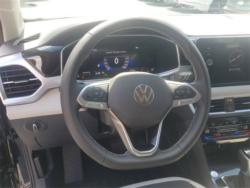 New 2025 Volkswagen Taos SE image 26