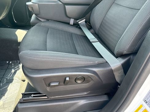 Certified 2024 Chevrolet Silverado 2500 LT w/ Convenience Package image 11