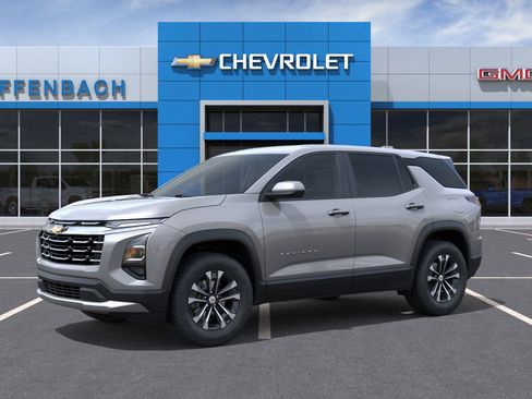 New 2026 Chevrolet Equinox LT w/ Convenience Package II image 2