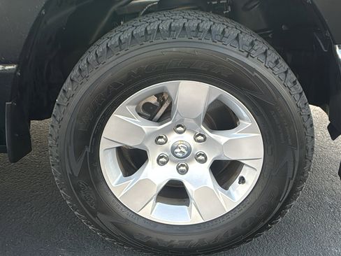 Used 2022 RAM 1500 Big Horn AWD/4WD image 12
