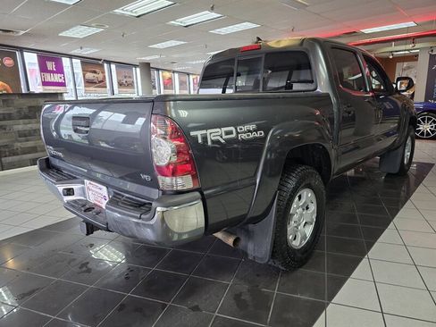 Used 2015 Toyota Tacoma 4x4 Double Cab w/ TRD Off-Road Package image 4