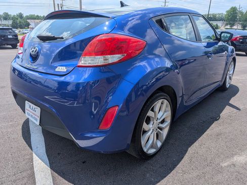 Used 2013 Hyundai Veloster w/ Style Pkg FWD image 6
