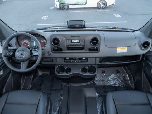 New 2025 Mercedes-Benz Sprinter 2500 image 16