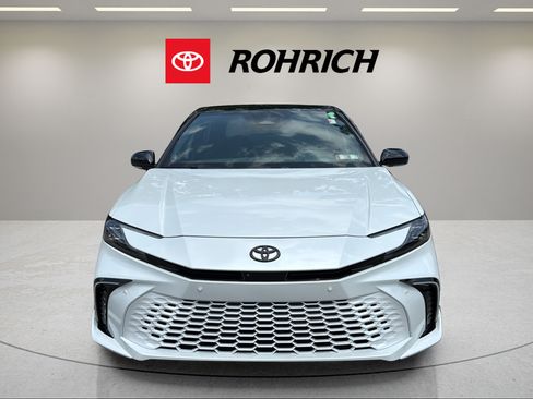 Used 2025 Toyota Camry XSE w/ Premium Plus Package FWD image 2