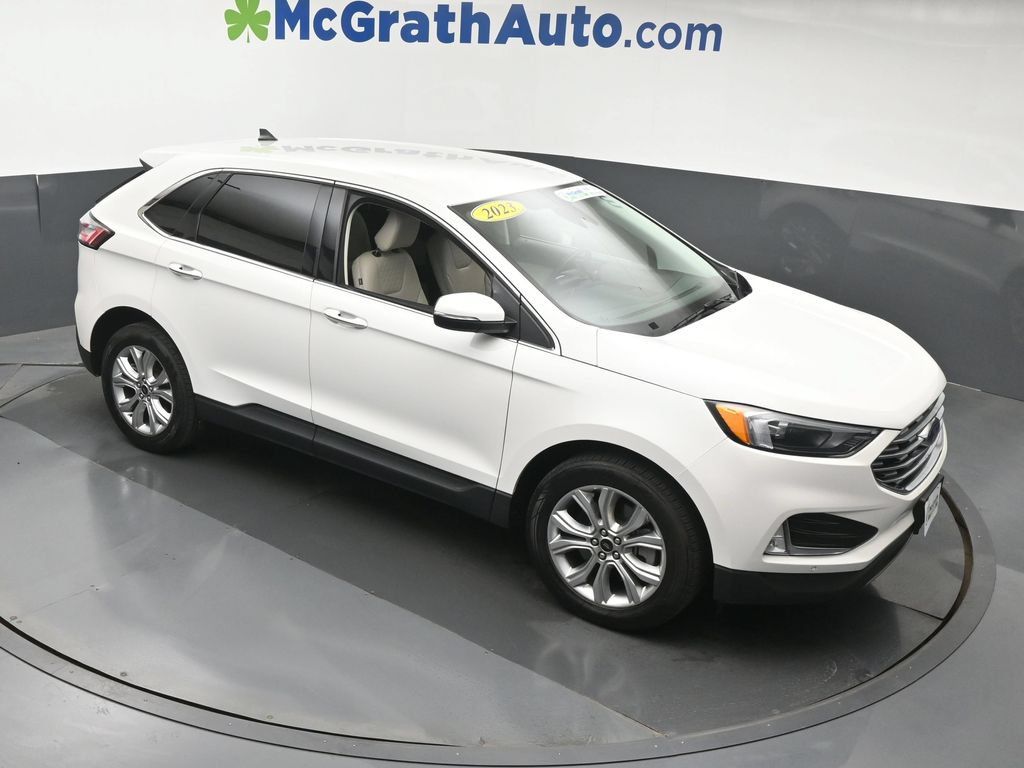 Used 2023 Ford Edge Titanium AWD/4WD image 3
