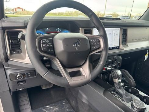 New 2026 Ford Bronco Outer Banks AWD/4WD image 21