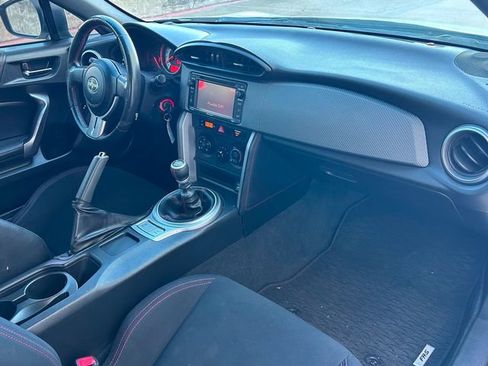 Used 2015 Scion FR-S image 9