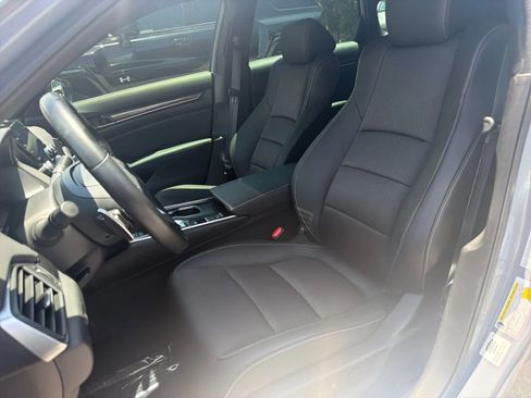 Used 2022 Honda Accord Sport image 11