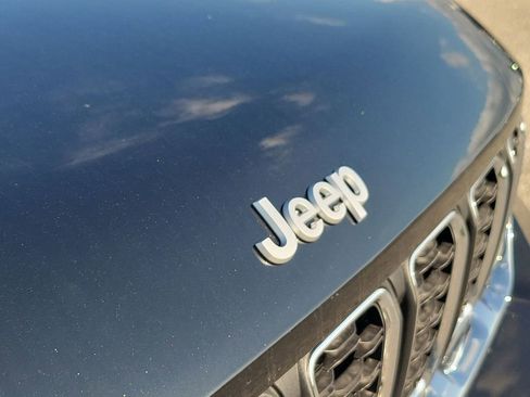 New 2025 Jeep Grand Cherokee Laredo X image 40