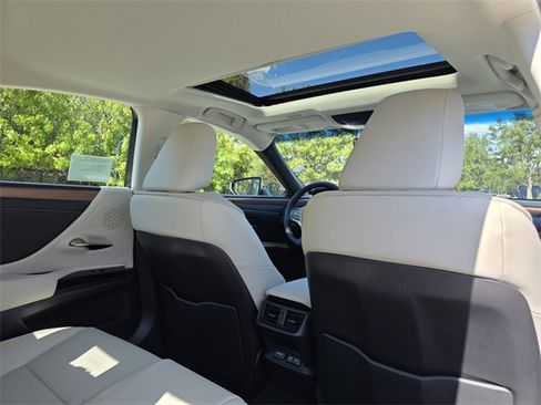 New 2025 Lexus ES 350 w/ Premium Package image 12