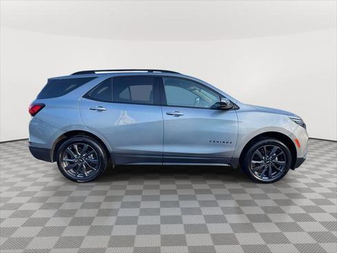 Used 2023 Chevrolet Equinox RS image 8