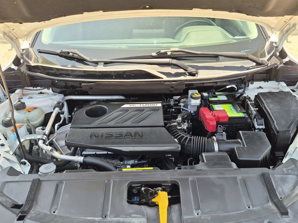 Certified 2024 Nissan Rogue SV FWD image 31