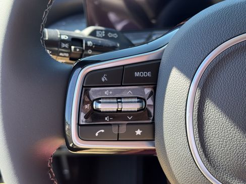 New 2025 Kia Sorento SX image 16