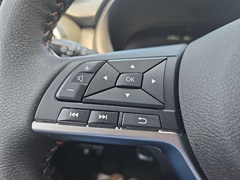 Used 2024 Nissan Kicks SR w/ SR Premium Package FWD image 42