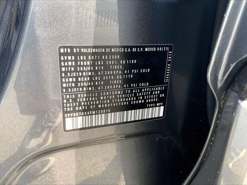 Used 2023 Volkswagen Tiguan SE R-Line AWD/4WD image 32