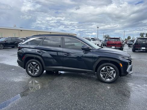 Certified 2025 Hyundai Tucson SEL AWD/4WD image 2