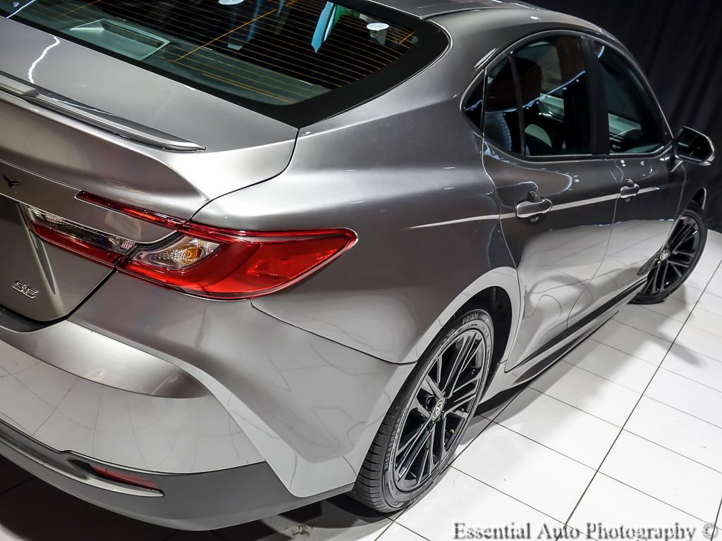 Used 2025 Toyota Camry SE FWD image 8