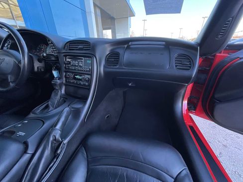 Used 2002 Chevrolet Corvette Convertible w/ Preferred Equipment Group2 image 23