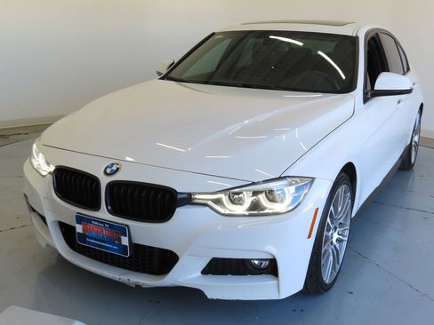 Used 2018 BMW 340i Sedan image 9