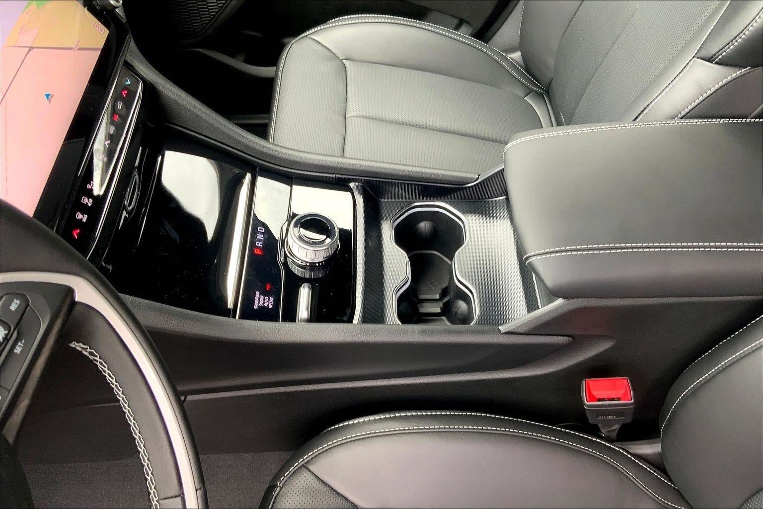 New 2026 Jeep Grand Cherokee Limited AWD/4WD image 7