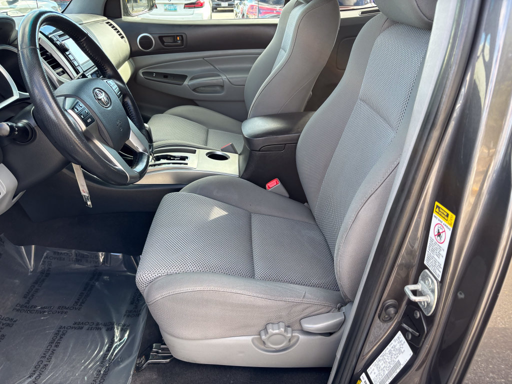 Used 2013 Toyota Tacoma 4x4 Access Cab V6 w/ TRD Off-Road Pkg image 20