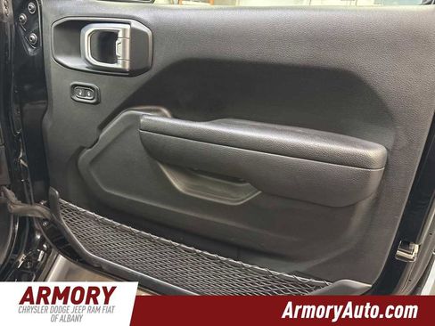 Used 2024 Jeep Wrangler Willys image 34