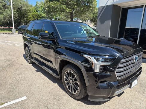 Used 2023 Toyota Sequoia Limited w/ Tow Technology Package RWD image 2