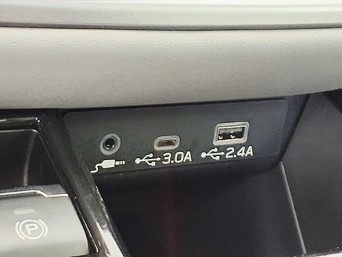 Used 2025 Subaru Legacy Premium AWD/4WD image 22