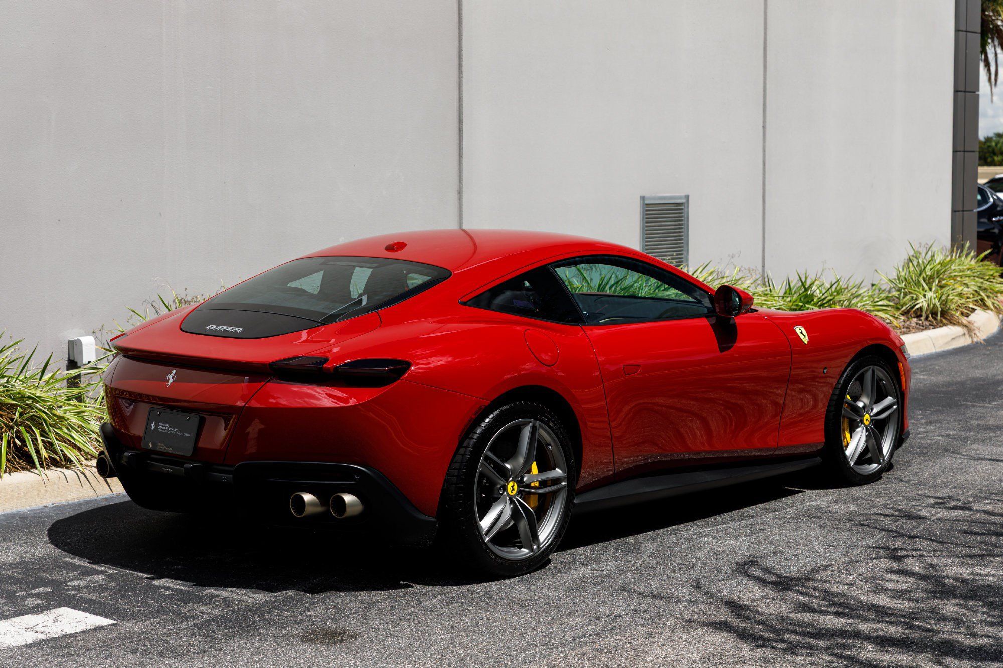 Used 2023 Ferrari Roma RWD image 10