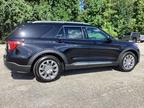 New 2026 Ford Explorer Platinum RWD image 5