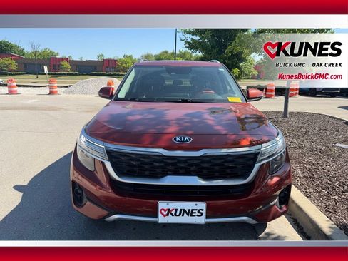 Used 2021 Kia Seltos S AWD/4WD image 2