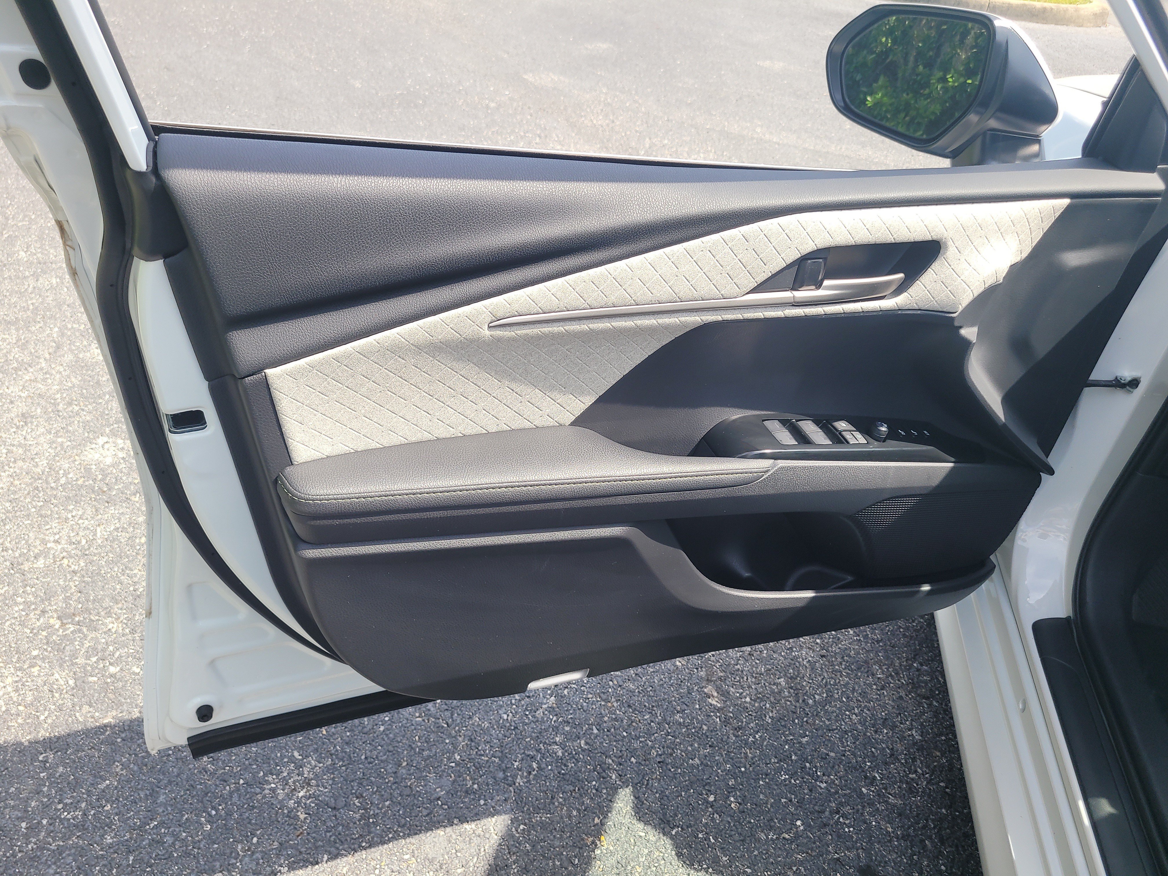 Certified 2025 Toyota Camry XLE w/ Premium Plus Package FWD image 13
