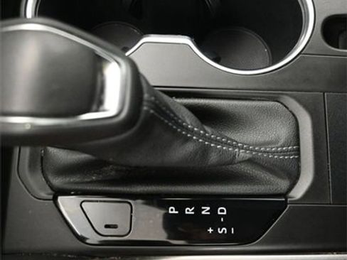 Used 2022 Toyota Highlander XLE image 18