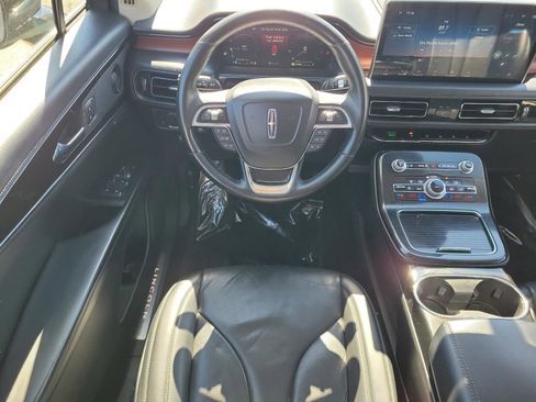 Used 2021 Lincoln Nautilus Reserve image 11