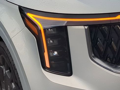 New 2026 Kia Carnival EX image 8