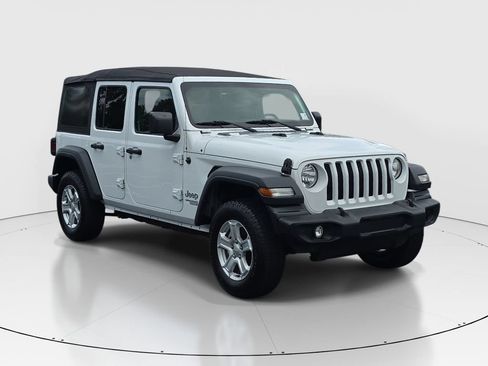 Used 2019 Jeep Wrangler Unlimited Sport S AWD/4WD image 3