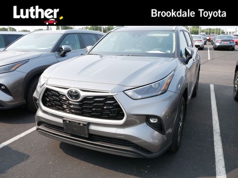 Used 2026 Toyota Highlander XLE AWD/4WD image 1