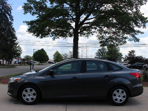 Used 2016 Ford Focus S FWD image 6