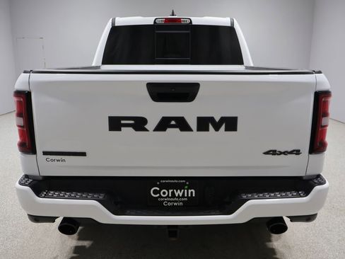 Used 2025 RAM 1500 Big Horn AWD/4WD image 3