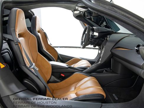 Used 2024 McLaren 750S image 14