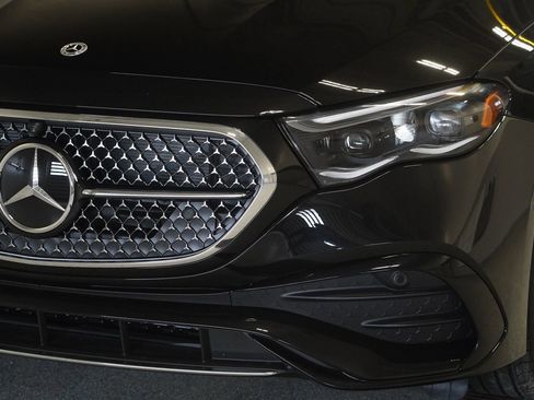 New 2026 Mercedes-Benz E 350 4MATIC Sedan image 8