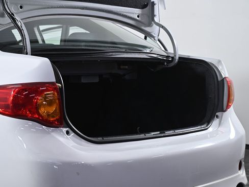 Used 2010 Toyota Corolla S image 26