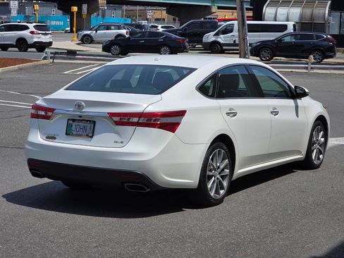 Used 2015 Toyota Avalon XLE Touring FWD image 7