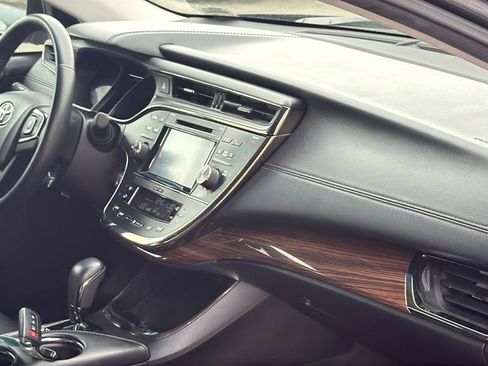 Used 2015 Toyota Avalon XLE Touring FWD image 30