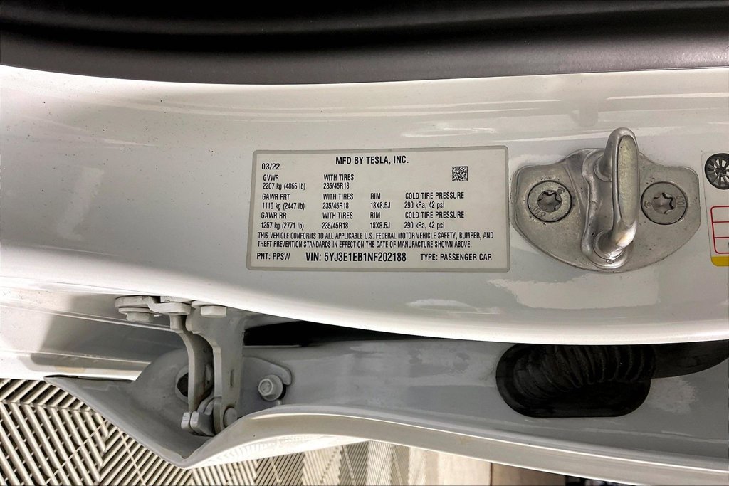 Used 2022 Tesla Model 3 Long Range AWD/4WD image 33